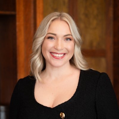 Dr Stephanie Graff