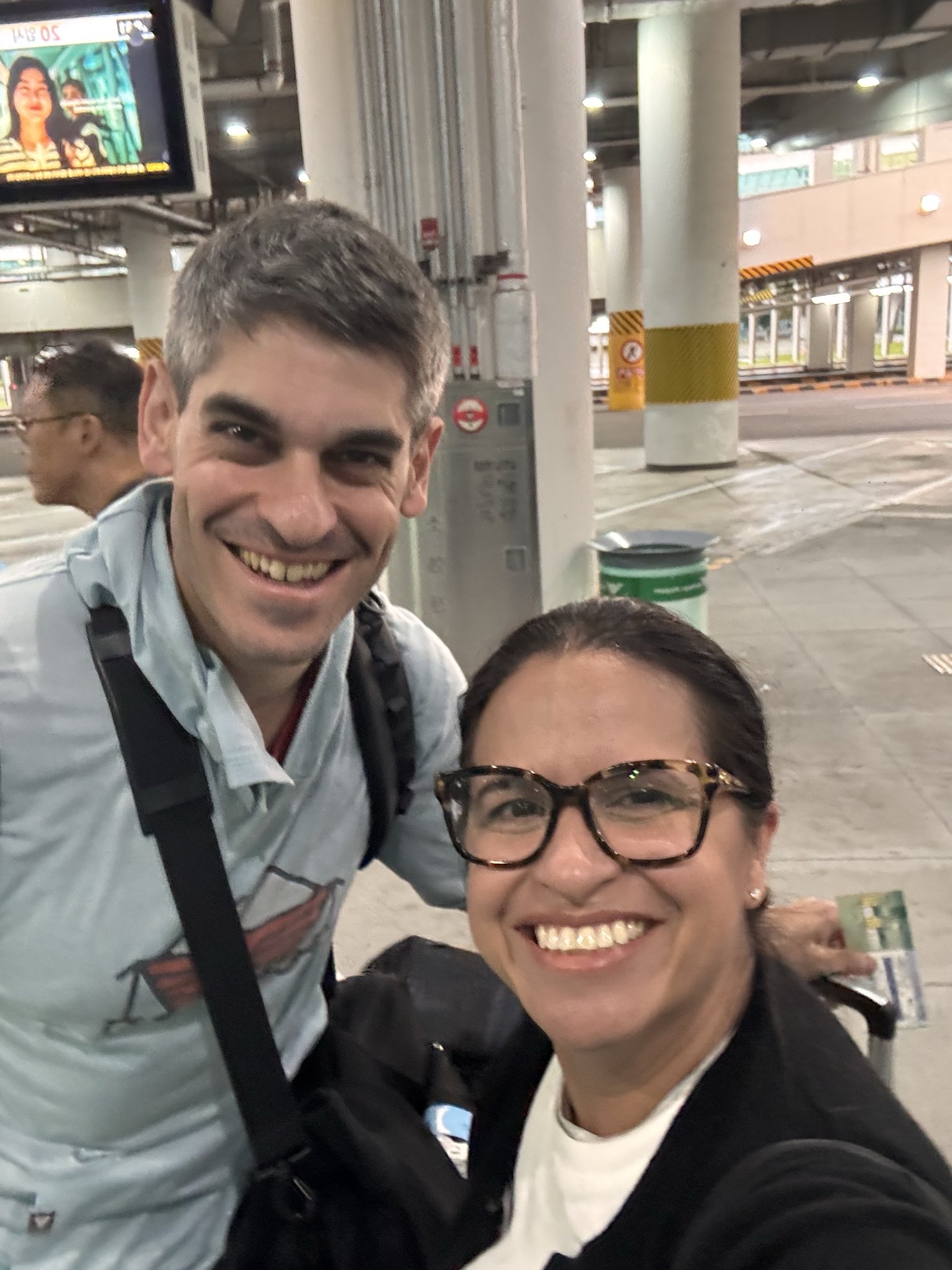 @LuisRaezMD Made it to #WCLC26 in Korea🇰🇷 after a long ✈️ and look who I found at the airp