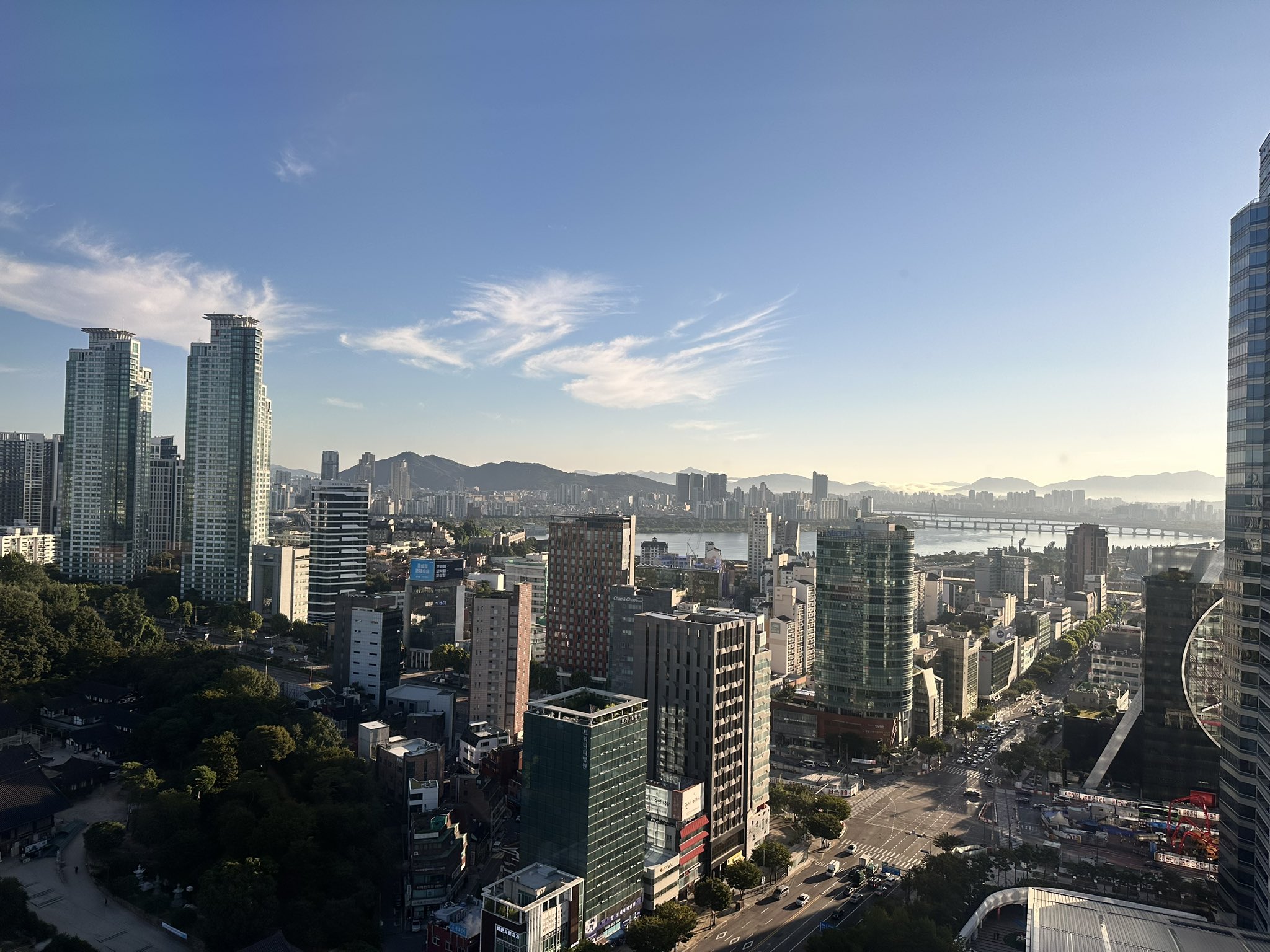 Good morning Seoul!! starting our #WCLC2026 congress with the @IASLC Academy, our future i