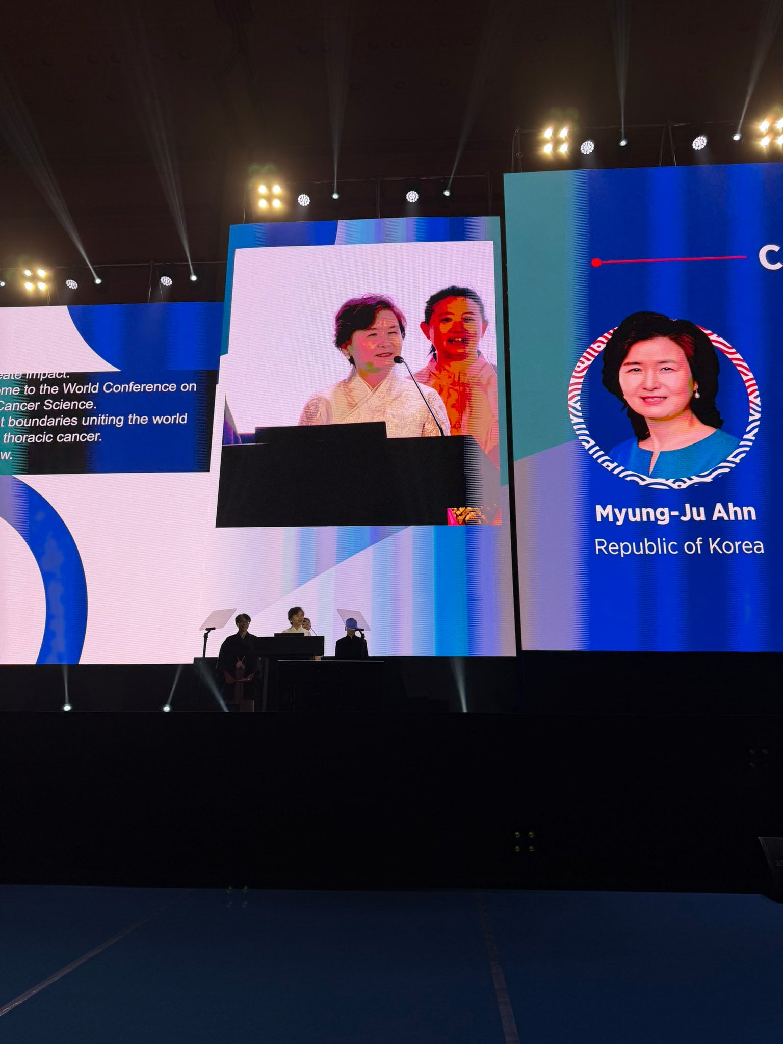 @IASLC UNITE science, education, and global talent against thoracic cancer Welcome introdu