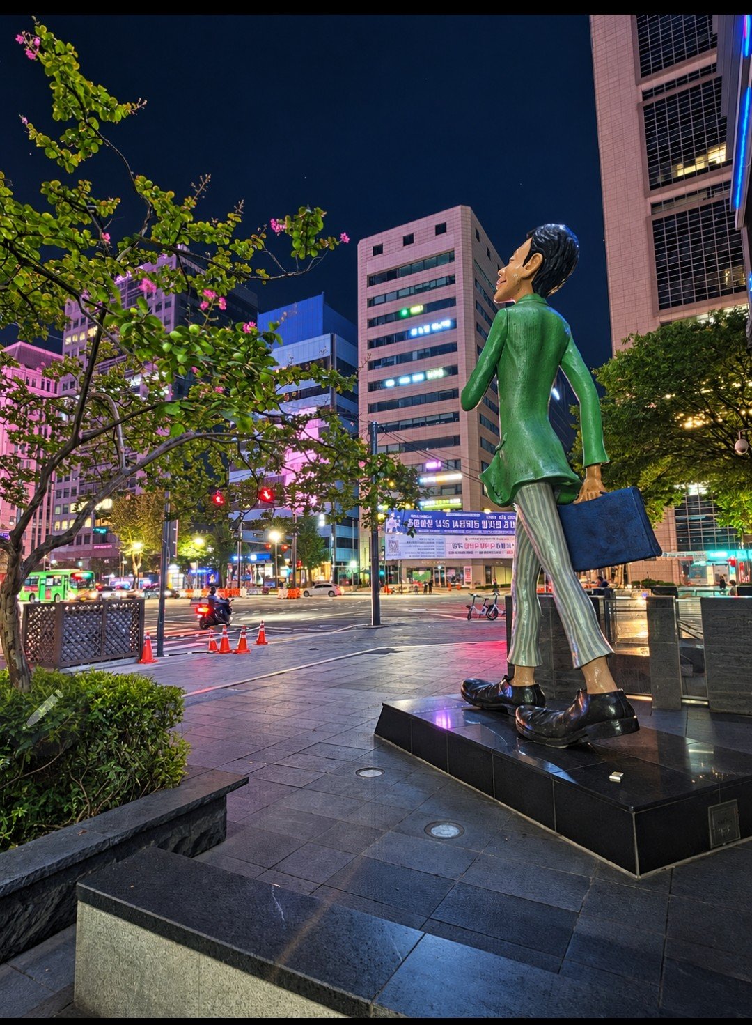 The city, humanity and the future meet at a crossroads. Proud to present our work at #WCLC