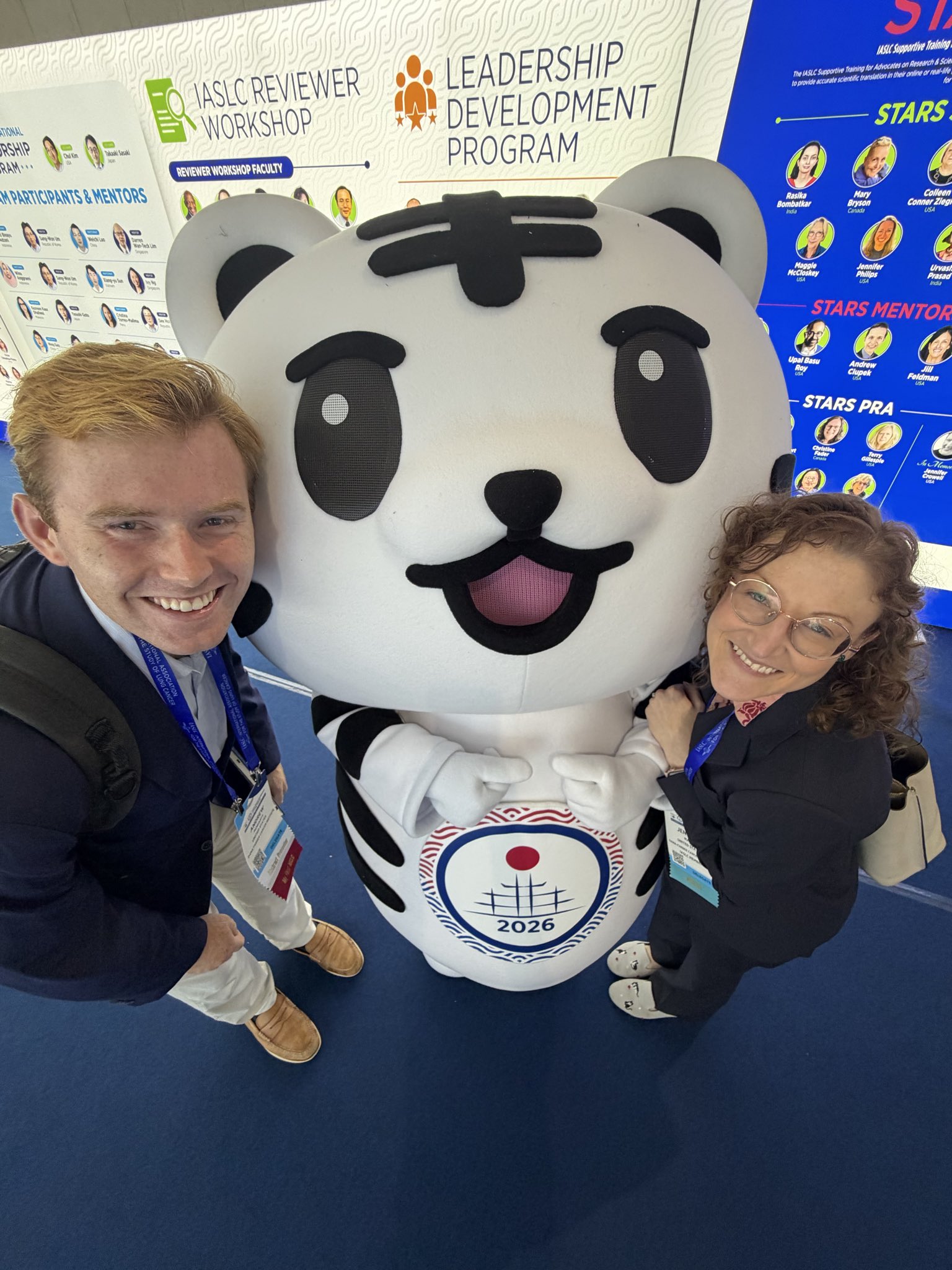 Meeting Korean cuties at #WCLC26 🐻❄️
@IASLC #lcsm https://t.co/xnKT81UM8x