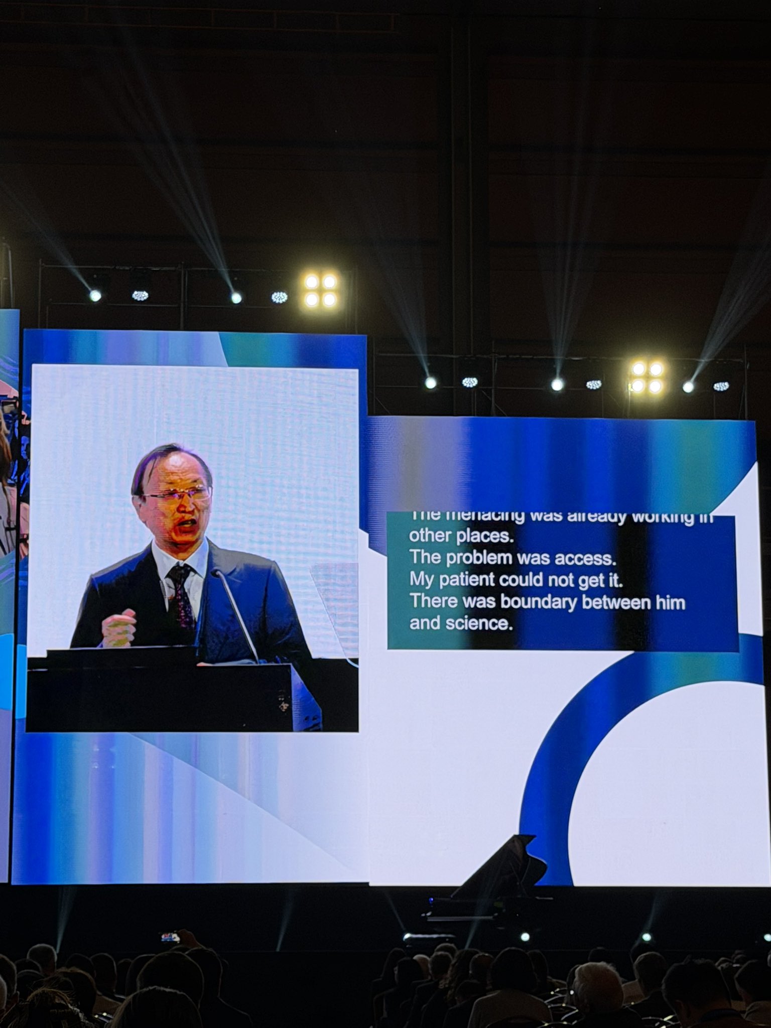 Caicun Zhou President of @IASLC rightly highlights the global problem of drug access. #WCL