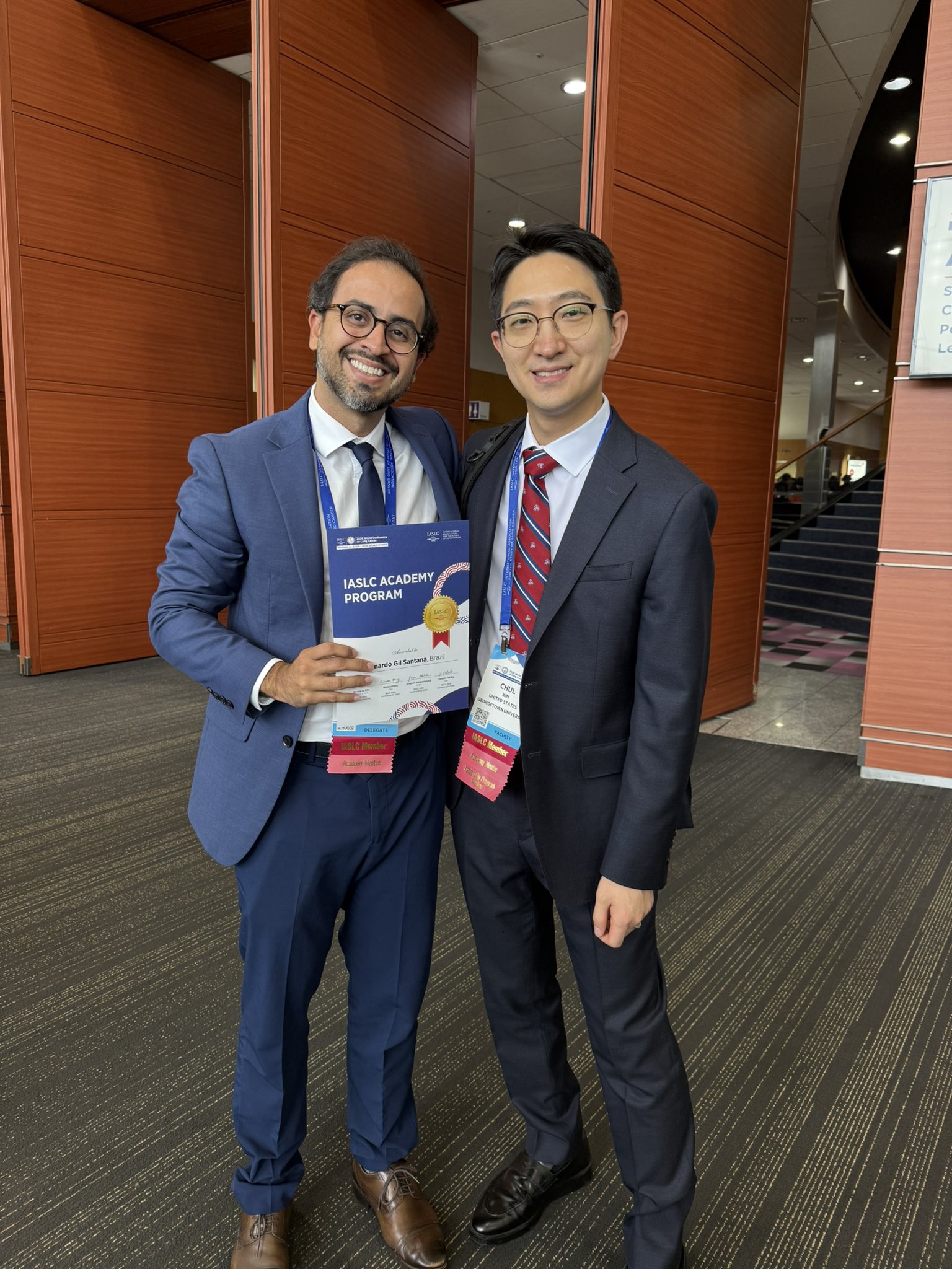 With my @IASLC academy mentee, Dr. Leonard Gil-Santana @leogilsan!
#WCLC26 https://t.co/