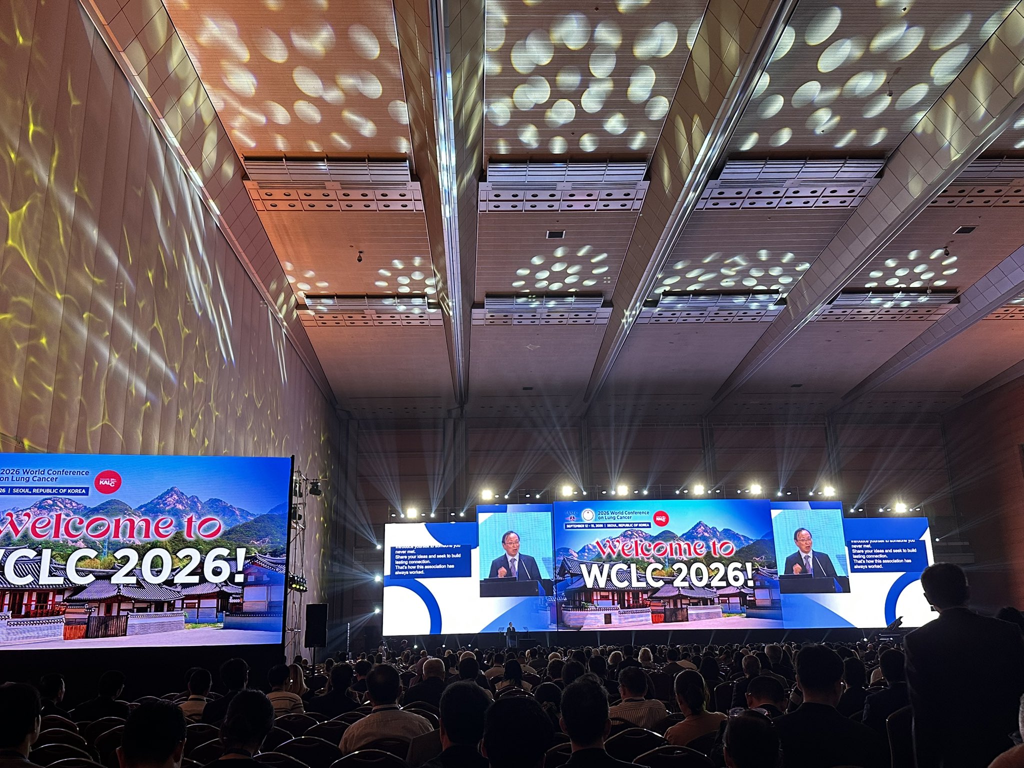 One great feature of the #WCLC26 app: the live stream offers real-time multilingual subtit