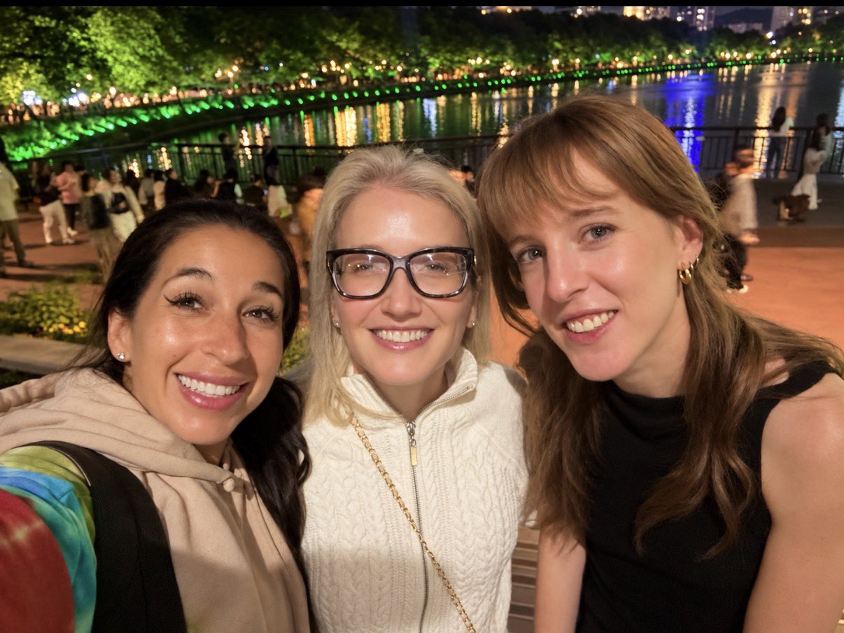 Grateful to connect with other women thoracic surgeons from around the world at #wclc26. T
