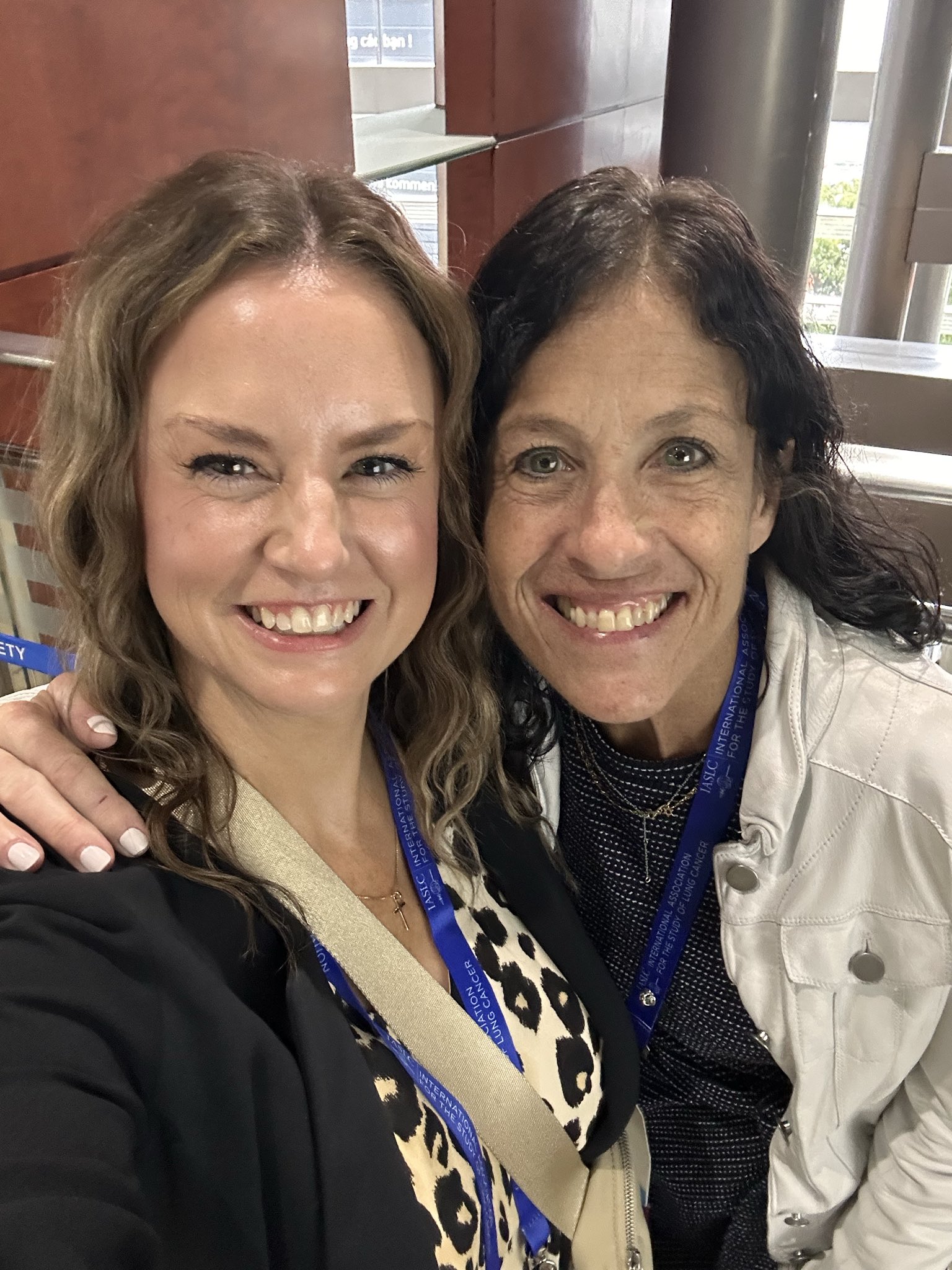 Love all the special moments with friends at @IASLC #WCLC26!
@lungoncdoc @maraantonoff @