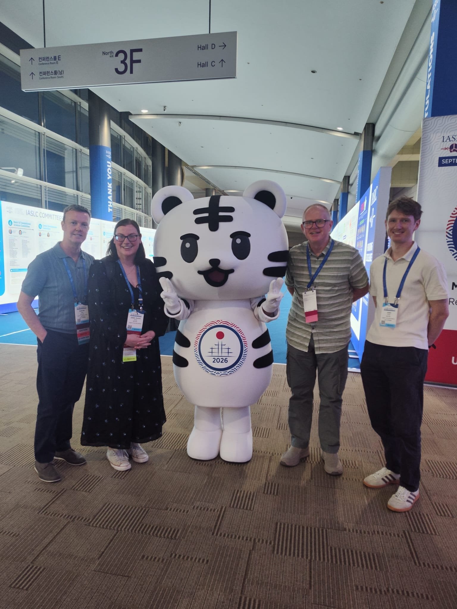 Meeting & greeting some of the 🇮🇪 contingent at the @IASLC #WCLC26 at @coexseoul https://t