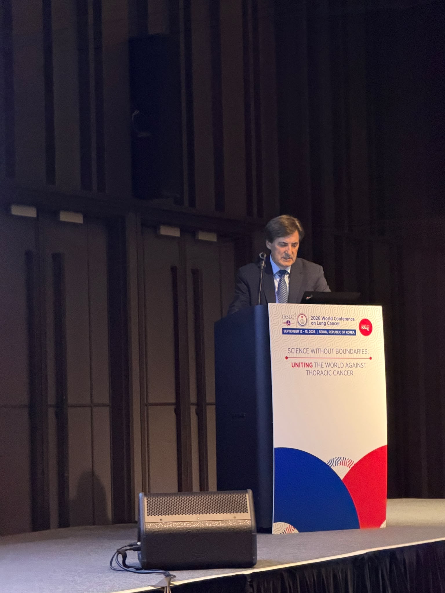 🗣️ @MARIANOPROVENCI presidente del GECP, presenta en #WCLC2026 los resultados del estudio