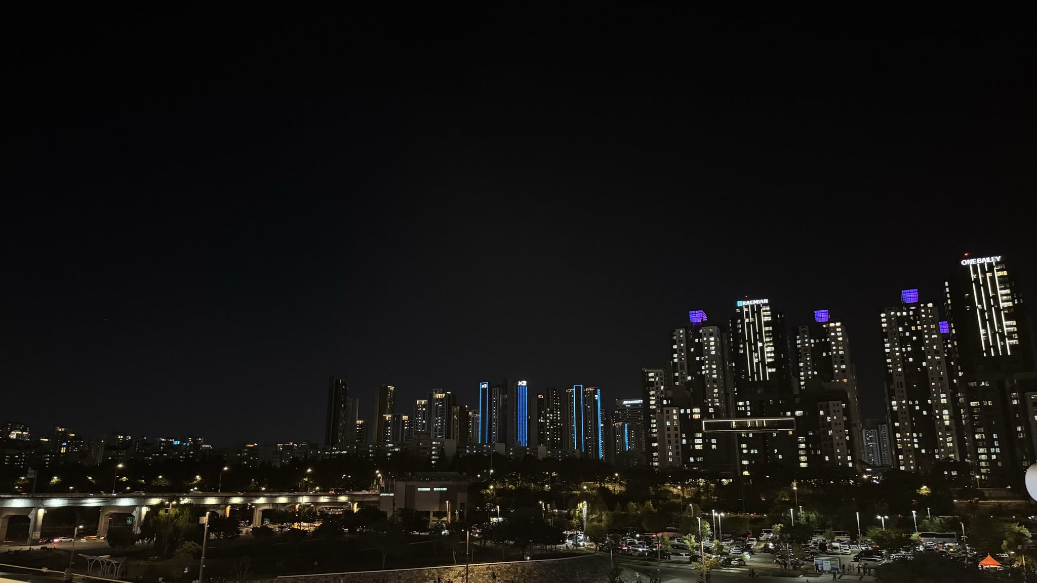 Seoul, the city that you are. 🇰🇷🤍
#WCLC26 https://t.co/wctj63LfGM