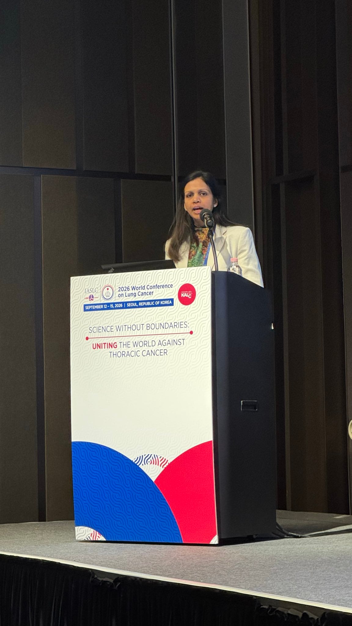 @CharuAggarwalMD presenting at #WCLC26 interesting data on tumor informed MRD ctDNA in ear