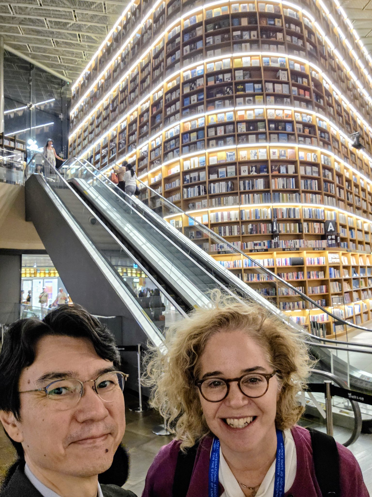 🌟 #WCLC26 Meet🆙
🤝 @ZerAlona
#LCSM @IASLC @OncoAlert https://t.co/b3LmMbOINP