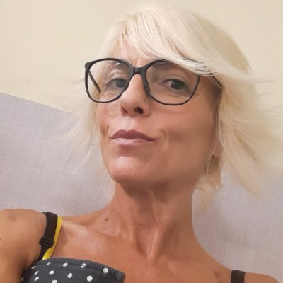 @Stefani19753108